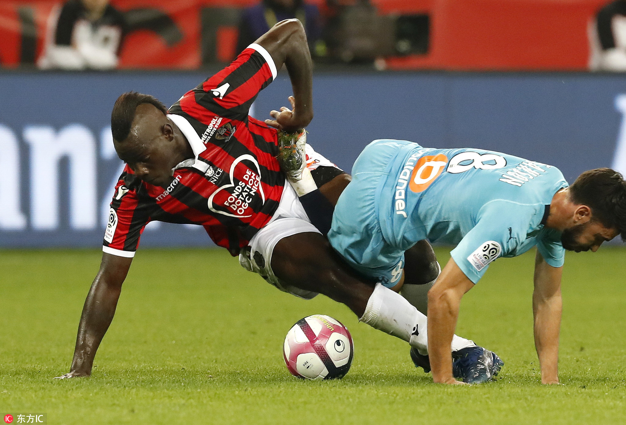 休斯敦火箭训练开放日，清晨扳平良机引欢呼，法甲在即，纪律约束更严格