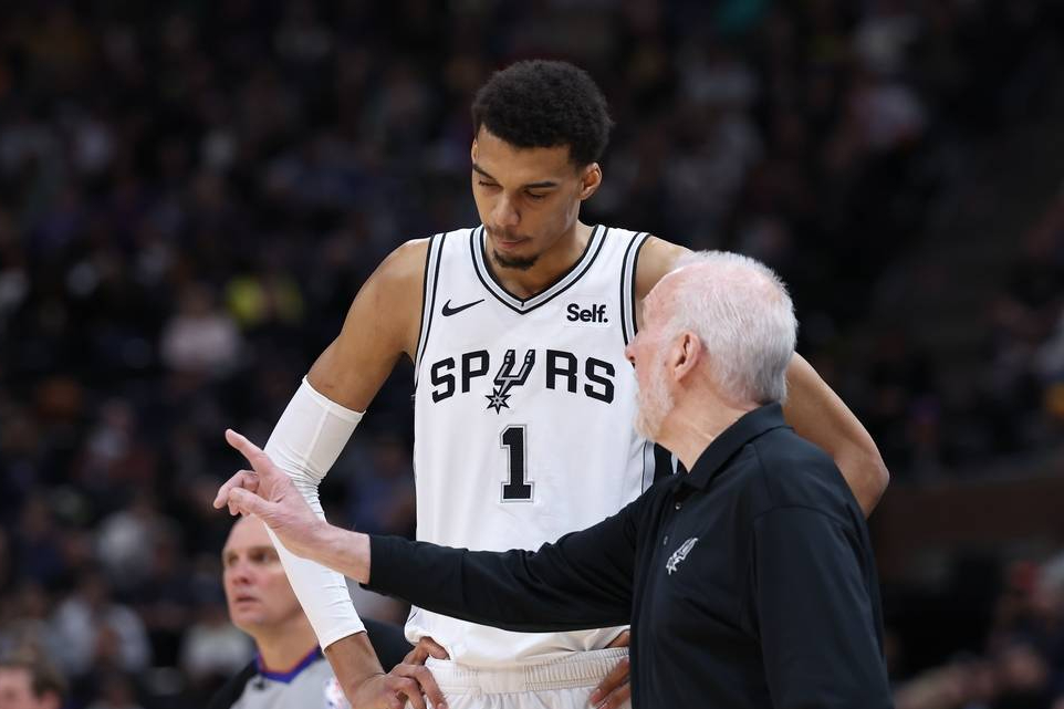 NBA常规赛赛程吃紧，罗马今夜临场应变，质疑声仍在，训练强度明显提升(今日nba2013总决赛第六场最后时刻观众走了)-Kaiyun APP